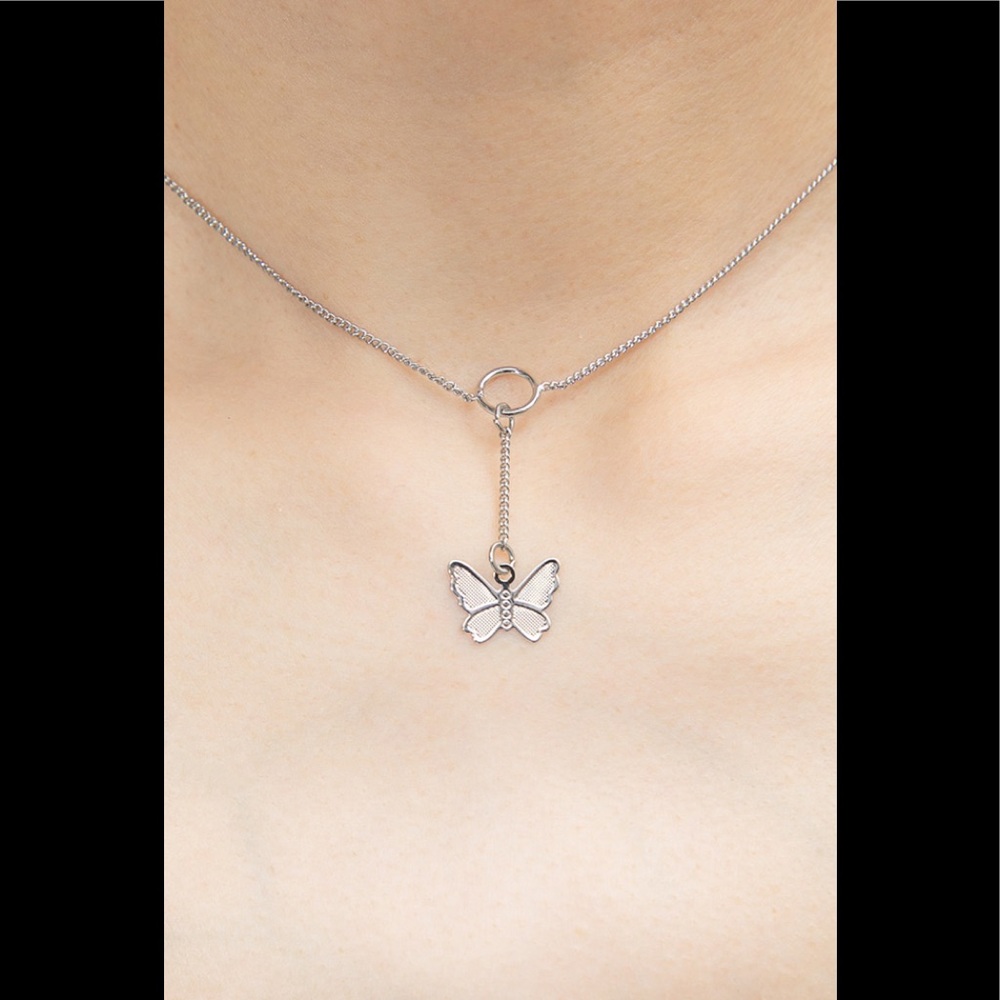Brandy Melville silver butterfly circle necklace - Picture 2 of 3